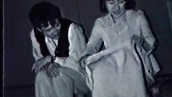 লাতিনা তার সীমা পরীক্ষা করতে চায় এবং BDSM ওপেন চুদাচুদি এই বিষয়ে সাহায্য করে