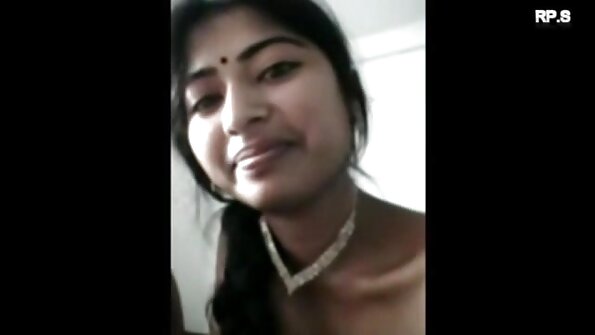 বড় কালো strapon মোরগ জবার চুদাচুদি fucks তার ভিজা bimbo গুদ