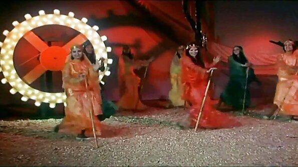 স্বর্ণকেশী বাংলা ছদাছদি চুলের সঙ্গে পাতলা মিস সুখের জন্য একটি pecker প্রয়োজন