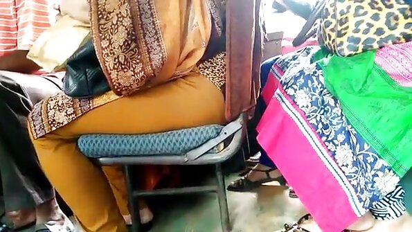 প্রলোভনসঙ্কুল সৌন্দর্য চুদাচুদি গুদ তার লোক থেকে ভাল চোদা উপভোগ করে